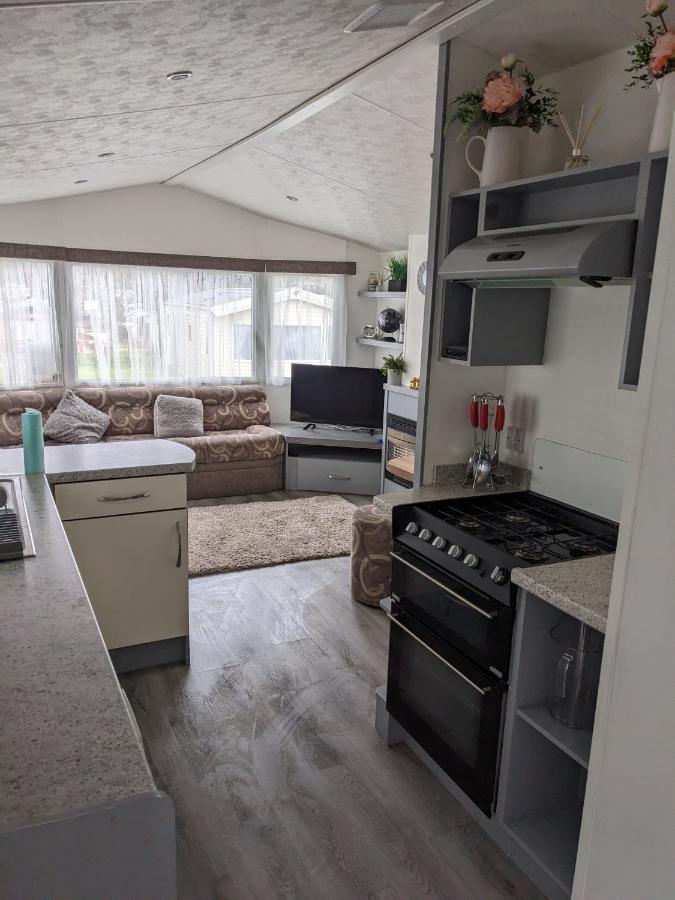 Static Caravan On Lady'S Mile Holiday Park Dawlish Exterior photo